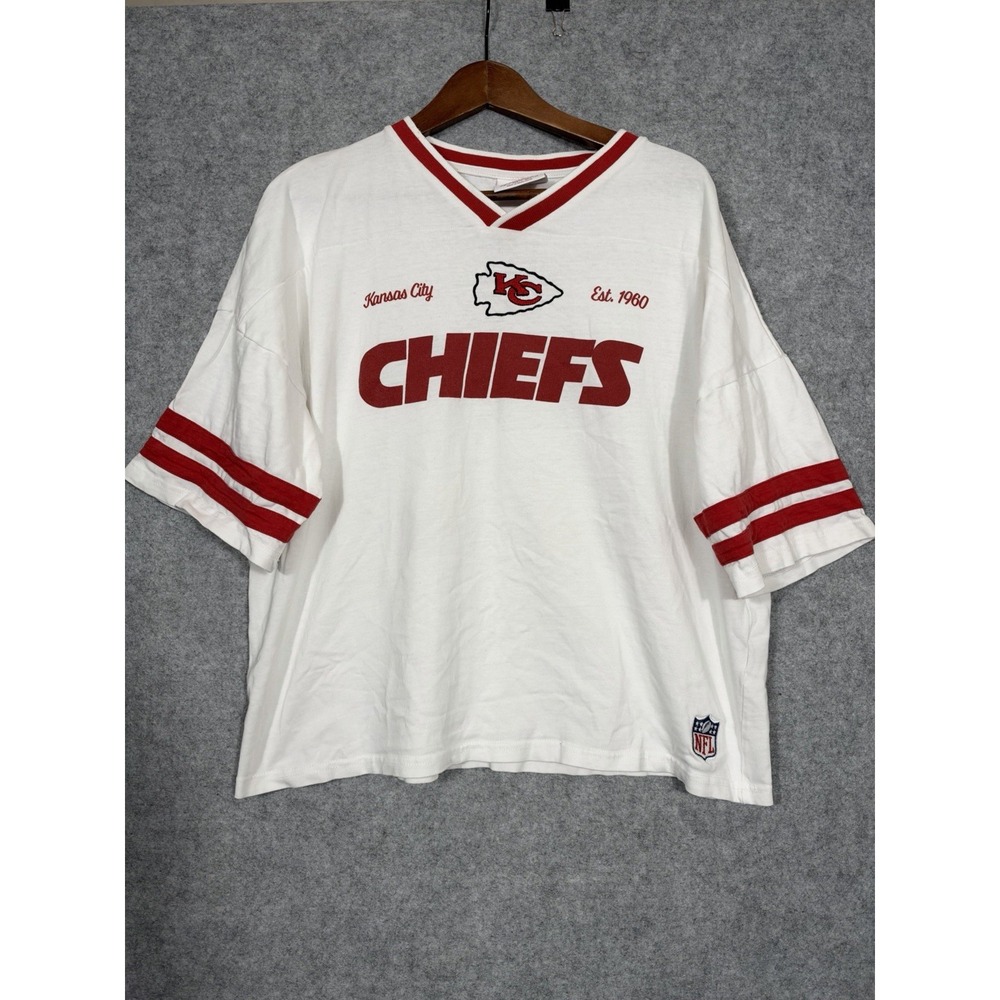 Pull&Bear Kansas City Chiefs Shirt Mens Large White Red V Neck NFL Football RARE